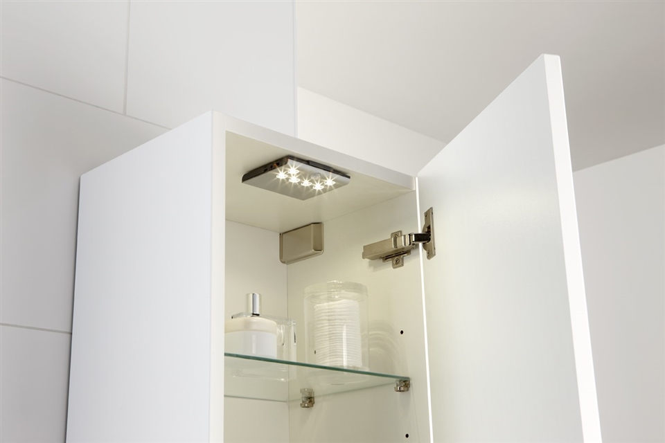 Hoge-badkamerkast-met-LED-Nuance